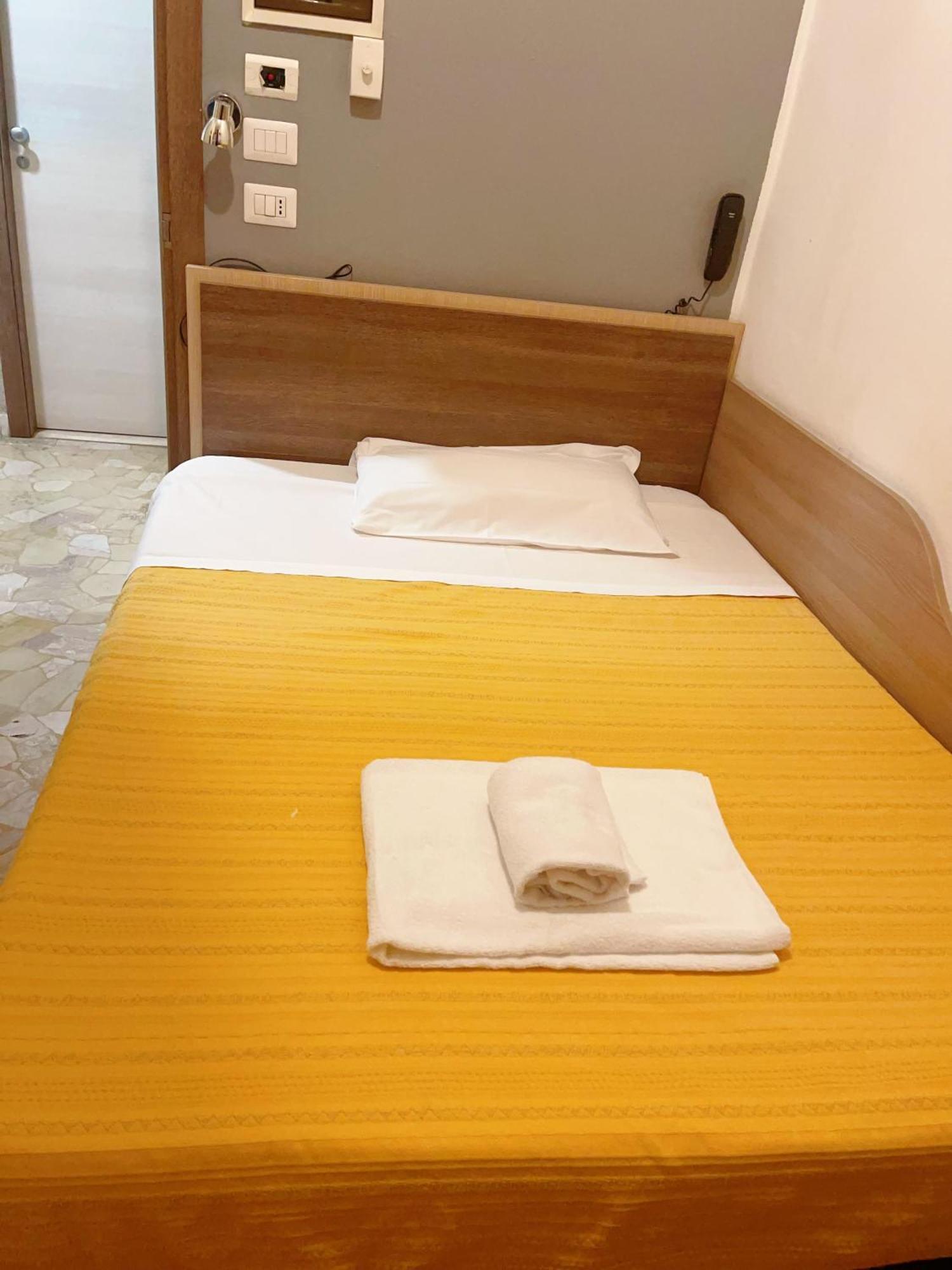 Hotel Bissi Milano Eksteriør bilde