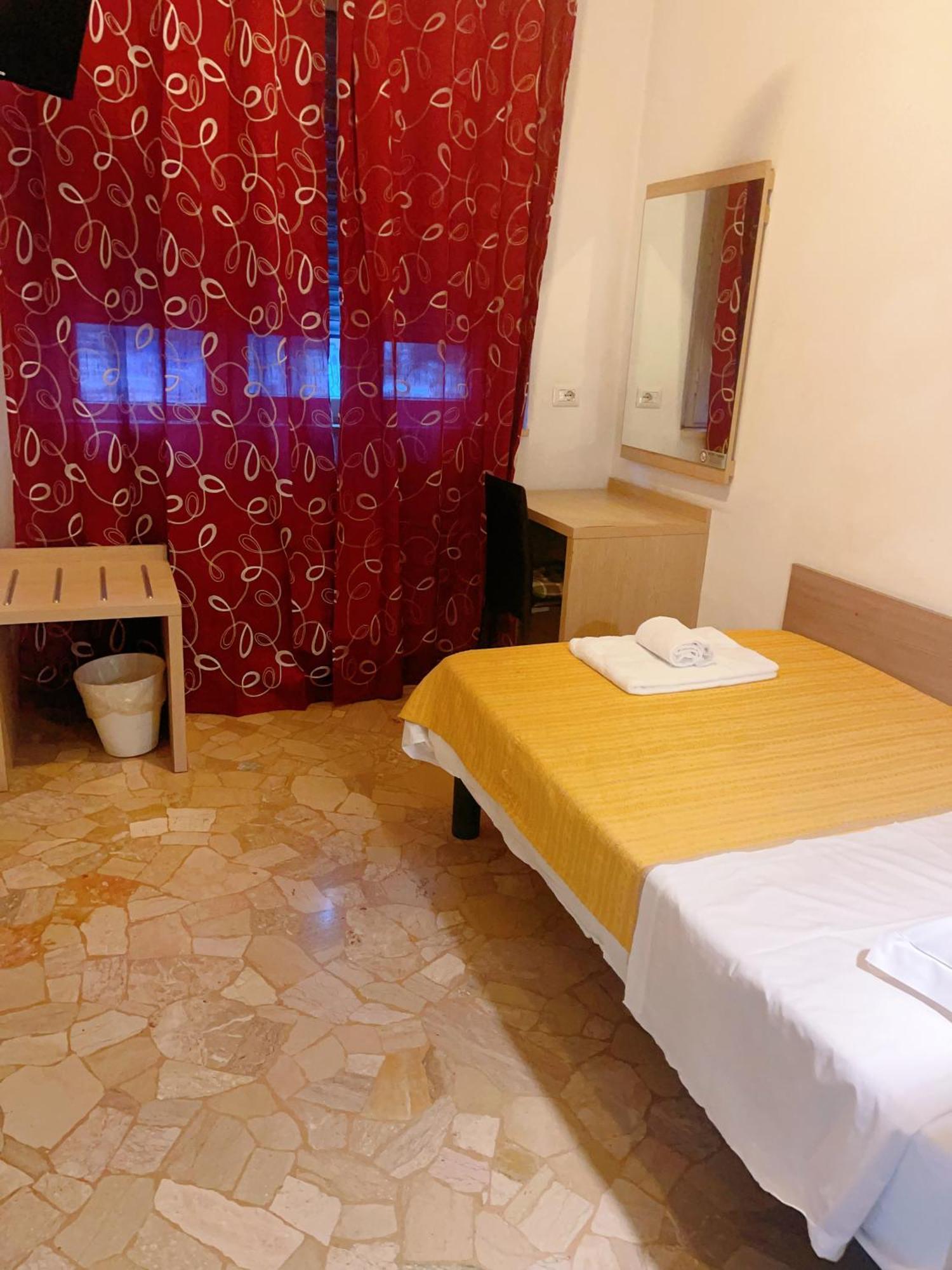 Hotel Bissi Milano Eksteriør bilde